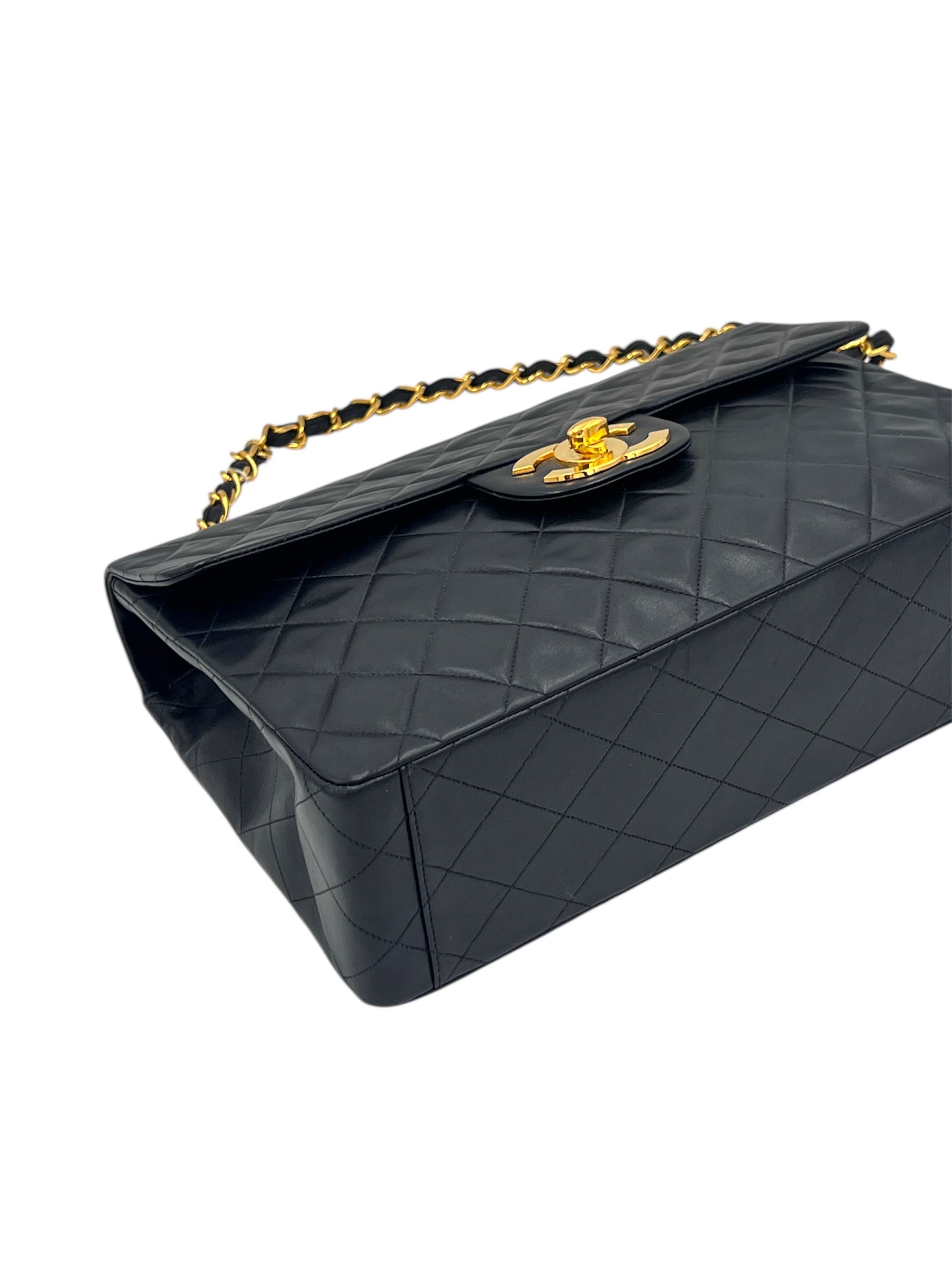 Chanel Timeless Maxi Jumbo