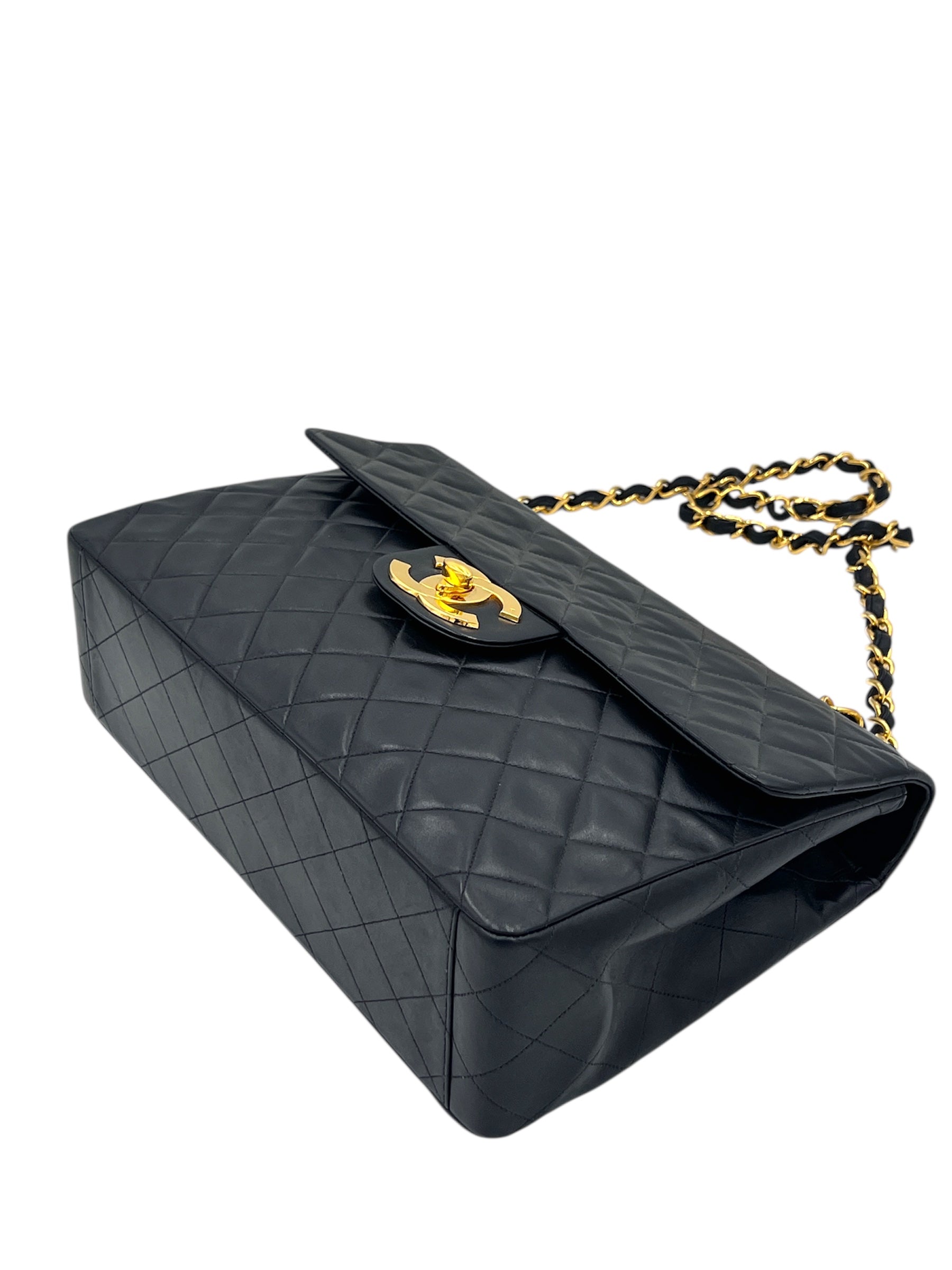 Chanel Timeless Maxi Jumbo