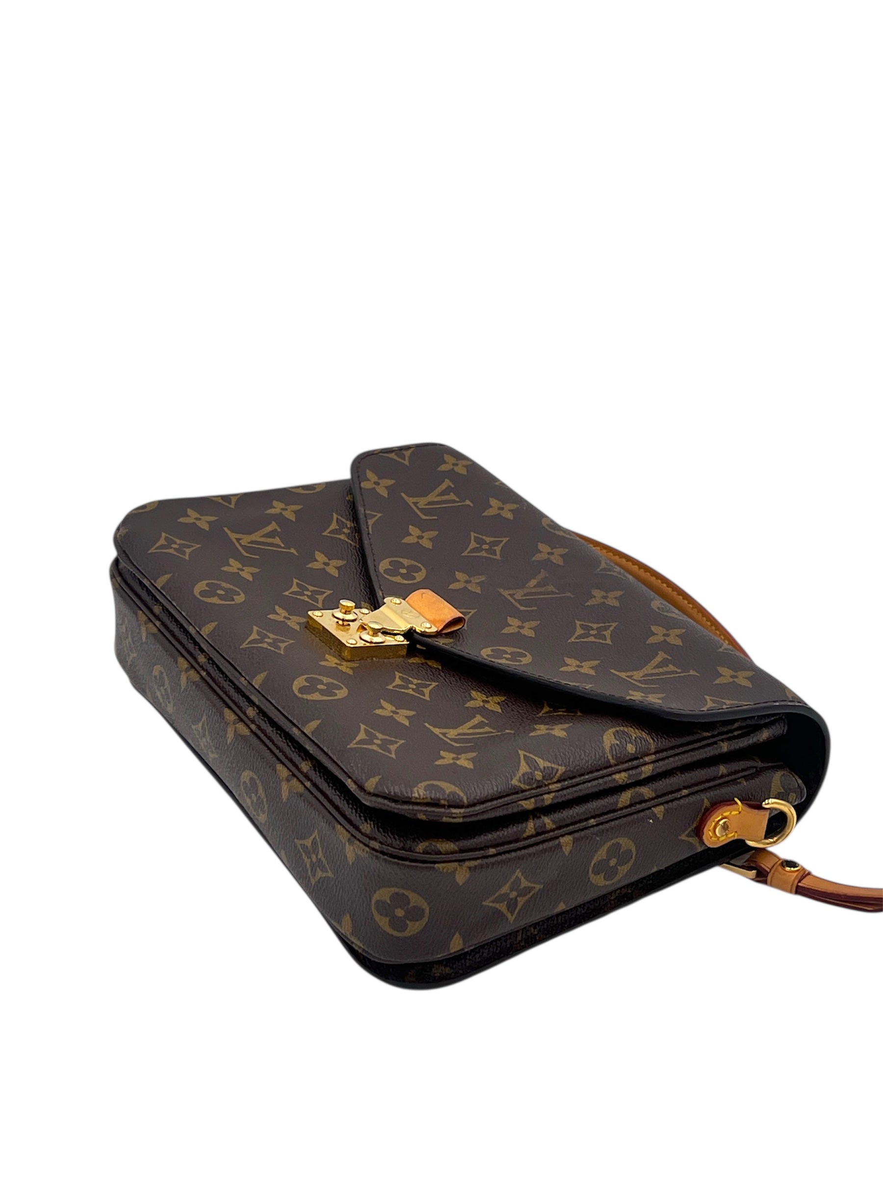 Louis Vuitton Pochette Metis