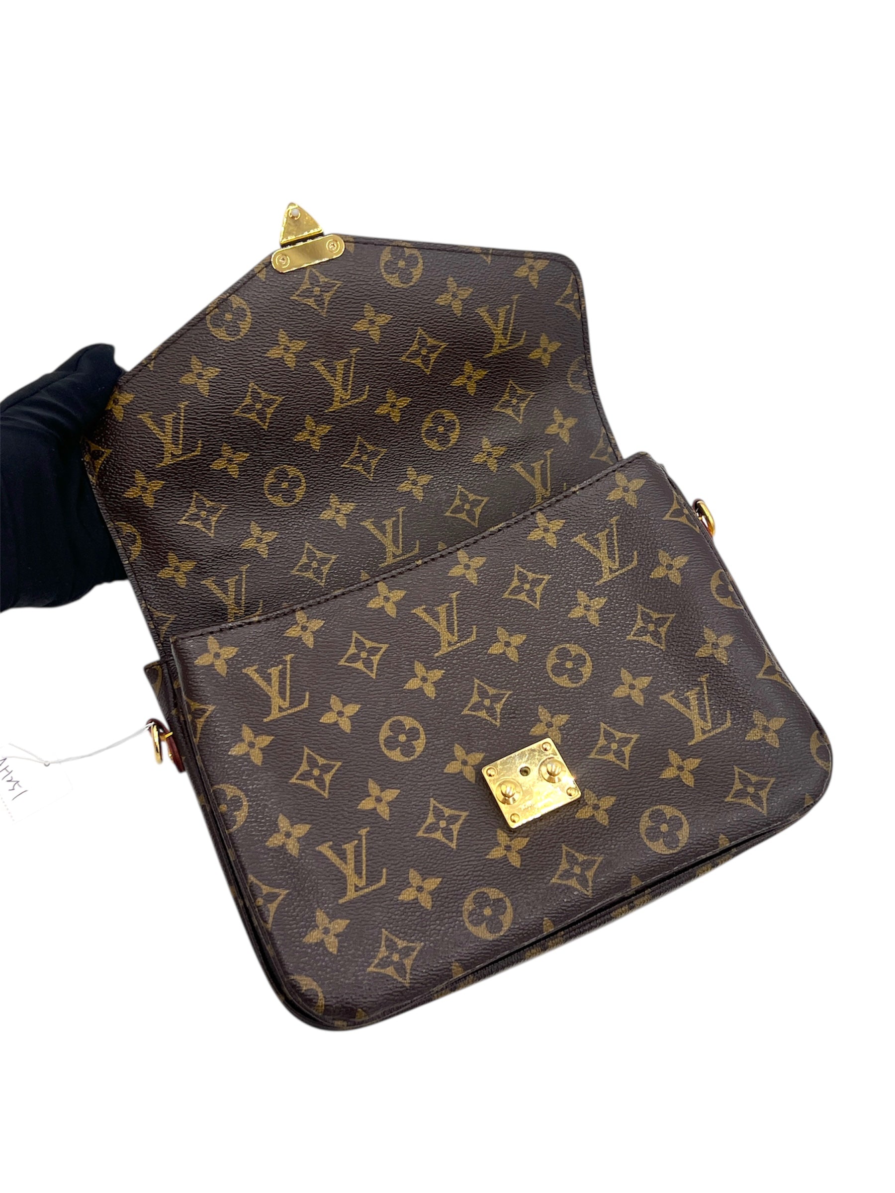 Louis Vuitton Pochette Metis